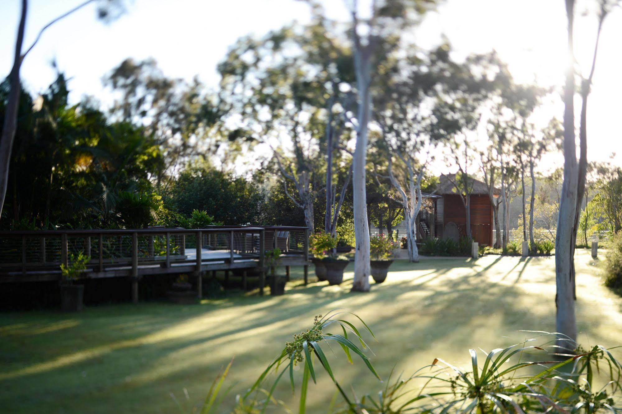 Отель Makepeace Island Noosa North Shore Экстерьер фото